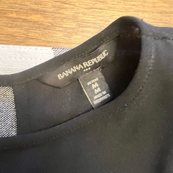 Banana Rebuplic T-Shirt - Picture 4 of 4